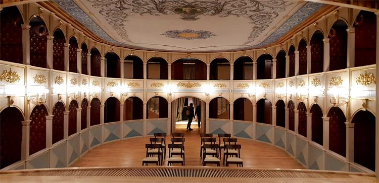 Slika /arhiva/FOTOGALERIJA/FOTO 2019/hvarsko kazalište/IMG-20181210-WA0145.jpg